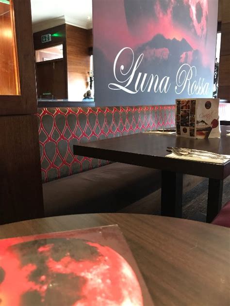 luna rosa restaurant renfrew.